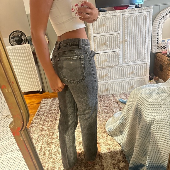 Levi’s low waisted jeans - Picture 2 of 6